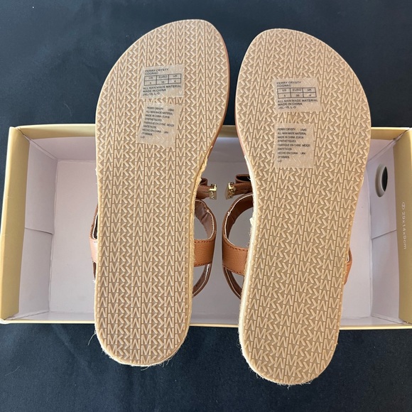 MICHAEL KORS KIDS Girl's Perry Bow-Embellished Sandal - Picture 3 of 5